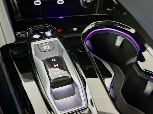 Used 2025 Audi Q5 Premium Plus w/ Premium Plus image 7