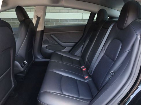 Used 2022 Tesla Model 3 Performance AWD/4WD image 18