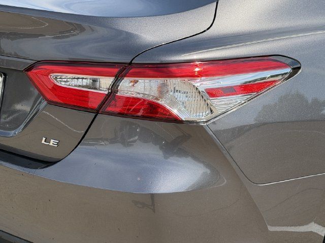 Used 2020 Toyota Camry LE FWD image 7