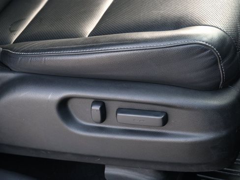 Used 2018 Honda Ridgeline RTL-E image 32