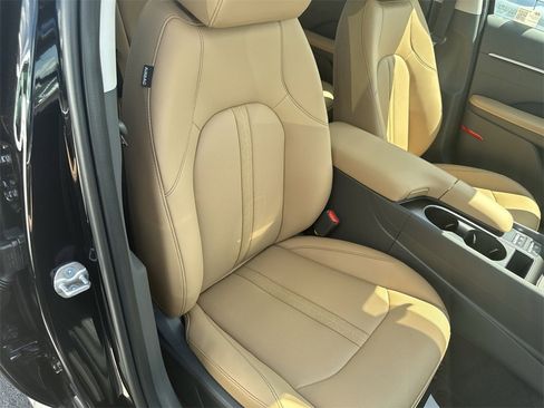 New 2025 Hyundai Sonata Limited image 31