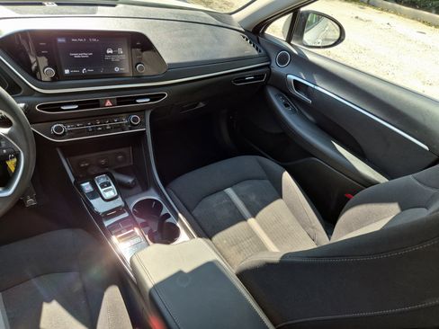 Used 2023 Hyundai Sonata SE image 12