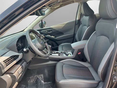 New 2025 Subaru Crosstrek 2.5i Limited image 9