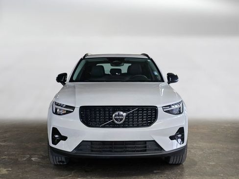 Certified 2024 Volvo XC40 B5 Plus w/ Protection Package Premier image 2