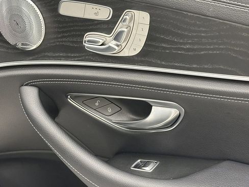 Used 2018 Mercedes-Benz E 300 image 18