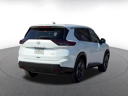 Used 2025 Nissan Rogue SV AWD/4WD image 16