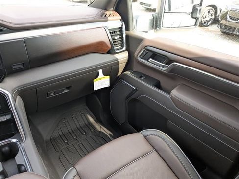 New 2026 GMC Sierra 2500 Denali w/ Denali Reserve Package image 18