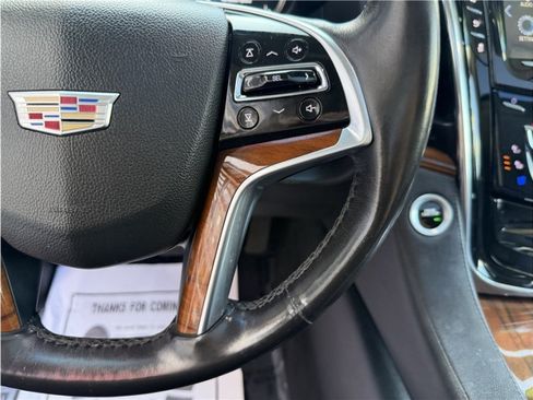 Used 2018 Cadillac Escalade ESV Luxury RWD image 43