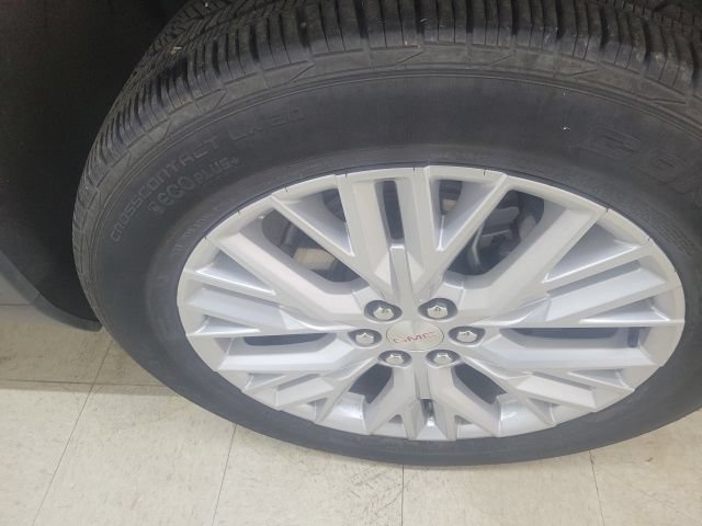Used 2026 GMC Acadia Elevation w/ Elevation Premium Package FWD image 4