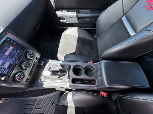 Used 2014 Dodge Challenger R/T RWD image 18
