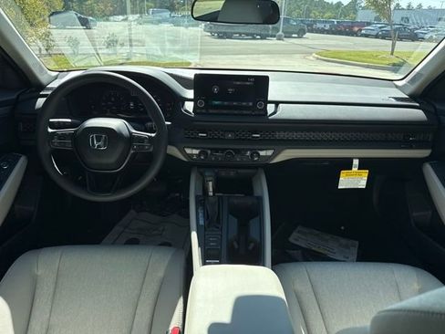 New 2025 Honda Accord SE image 14