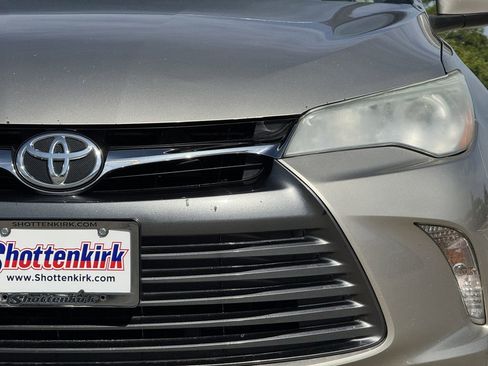 Used 2016 Toyota Camry LE FWD image 8