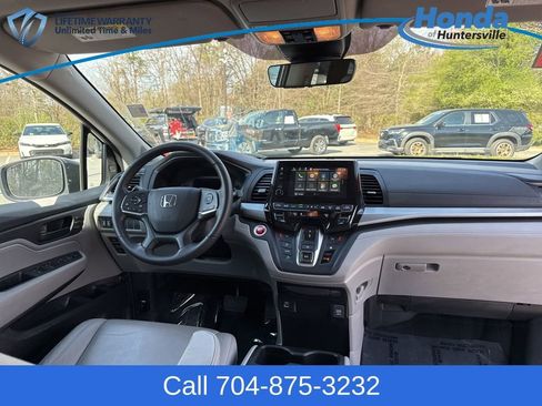 Used 2024 Honda Odyssey EX-L image 18