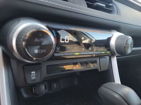 Used 2022 Toyota RAV4 XLE image 20