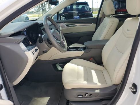 Certified 2023 Cadillac XT5 Premium Luxury w/ Technology Package image 17