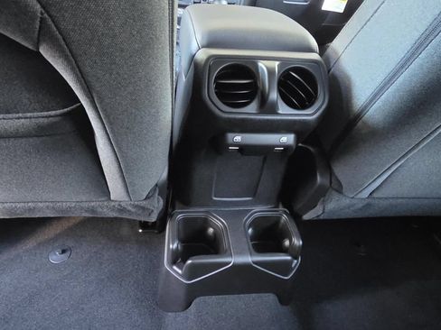 Used 2026 Jeep Wrangler Unlimited Sport AWD/4WD image 15