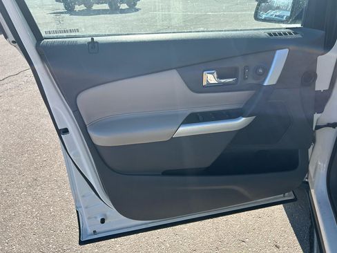 Used 2013 Ford Edge SE FWD image 14
