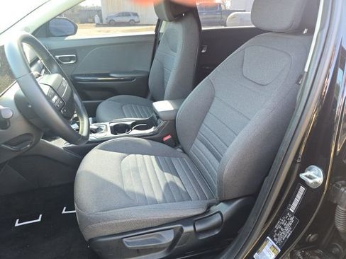 Used 2025 Kia K4 EX image 8
