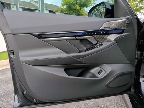 New 2027 BMW M5 Touring w/ M Driver's Package AWD/4WD image 30