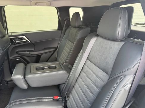 New 2026 Mitsubishi Outlander AWD image 26