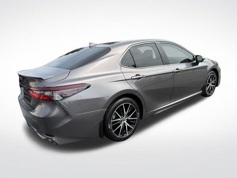 Used 2022 Toyota Camry SE FWD image 8