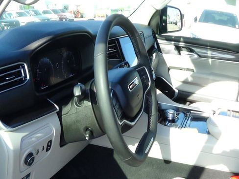 Certified 2024 Jeep Wagoneer 4WD w/ Premium Group I image 19