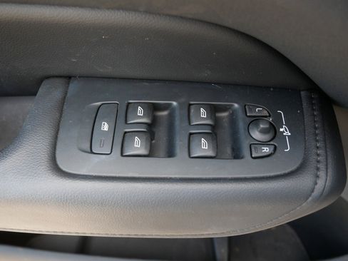 Used 2023 Volvo XC60 B5 Core w/ Climate Package AWD/4WD image 13