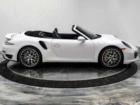 Used 2016 Porsche 911 Turbo S image 23