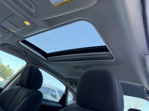 Used 2017 Nissan Sentra SV w/ Style Package image 16