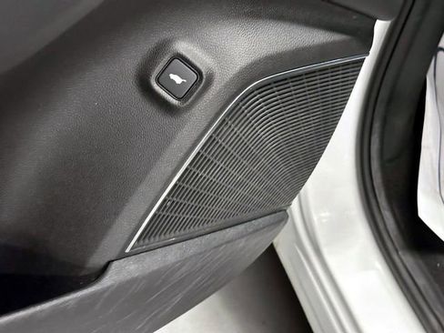 Used 2024 Acura MDX SH-AWD w/ Technology Package image 15