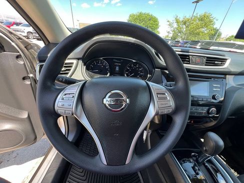 Used 2016 Nissan Rogue S AWD/4WD image 37
