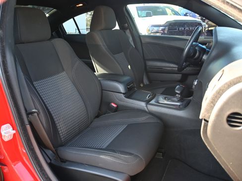 Used 2023 Dodge Charger SXT w/ Blacktop Package image 17