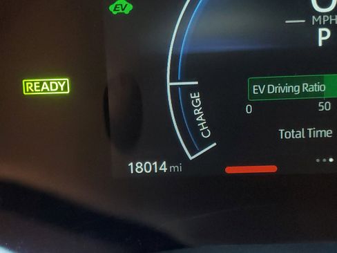 Certified 2025 Toyota Camry SE FWD image 24