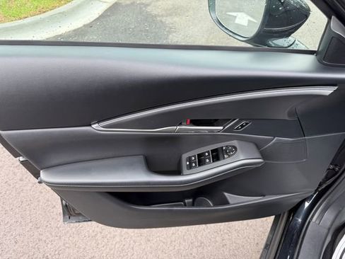 Used 2022 MAZDA CX-30 AWD 2.5 S w/ Select Package image 3