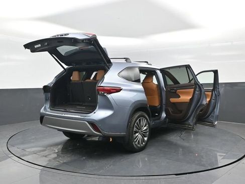 Used 2020 Toyota Highlander Platinum image 20