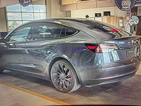 Used 2022 Tesla Model 3 Performance AWD/4WD image 3