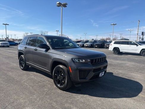 New 2026 Jeep Grand Cherokee Altitude AWD/4WD image 4