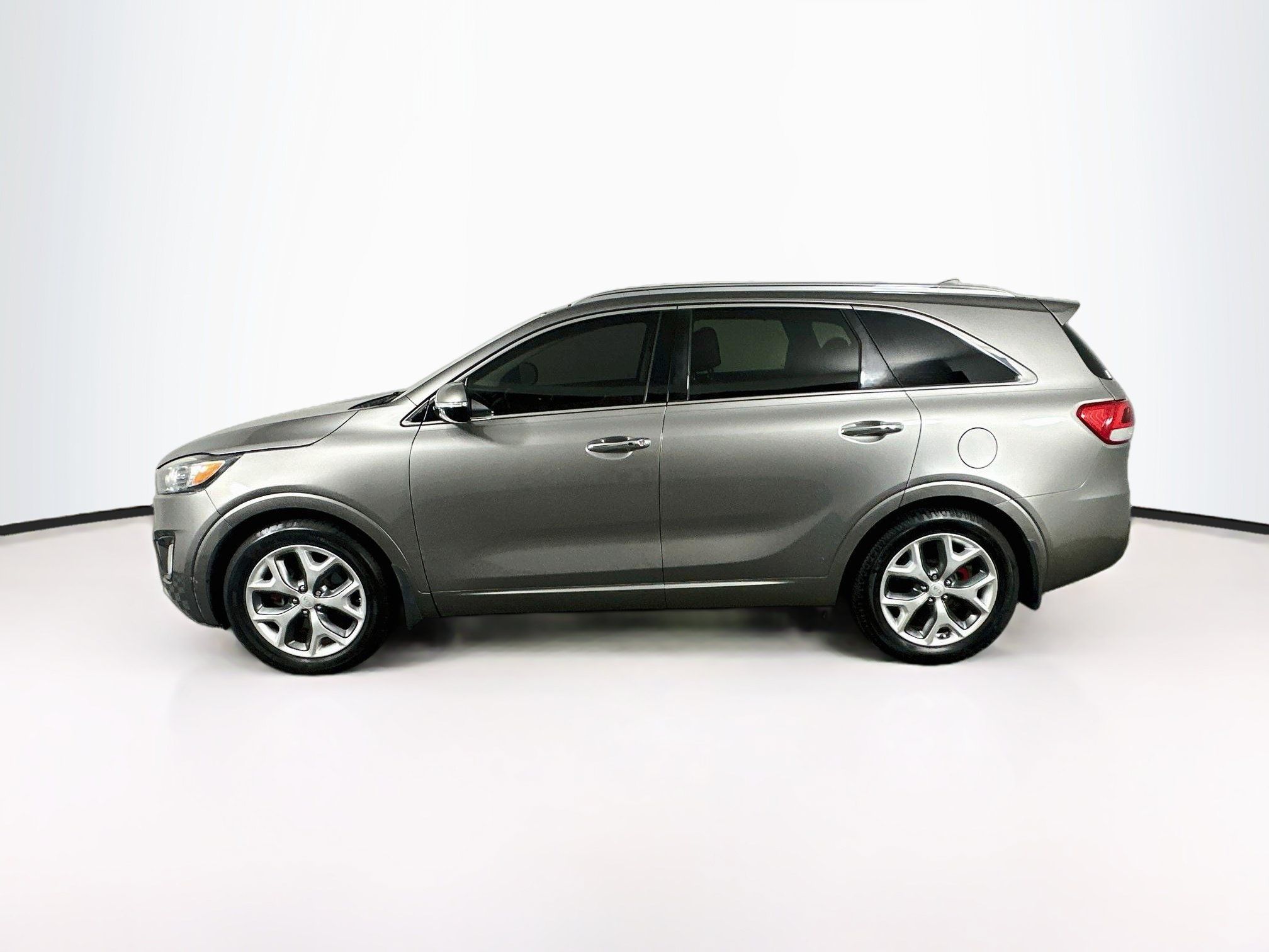 Used 2017 Kia Sorento SX FWD image 4