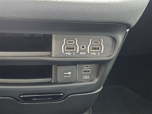 Used 2022 Chrysler Pacifica Touring-L w/ S Appearance Package image 23