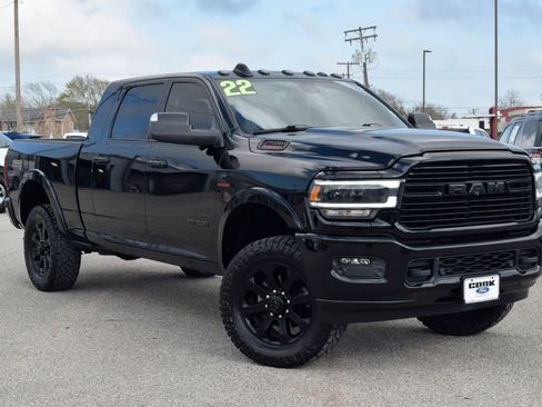 Used 2022 RAM 2500 Laramie w/ Night Edition image 3