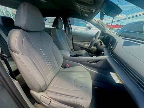 New 2026 Hyundai Elantra Sport FWD image 15