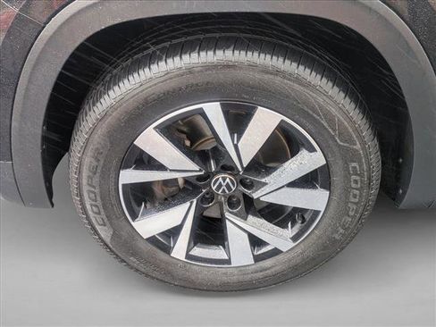 Certified 2021 Volkswagen Atlas Cross Sport SE image 10