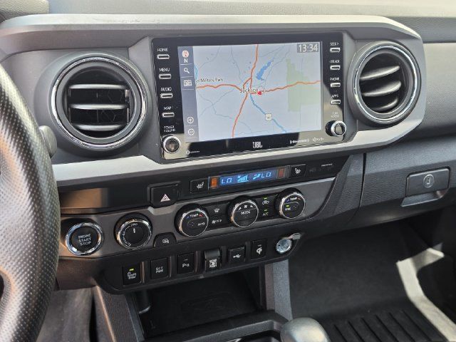 Used 2022 Toyota Tacoma TRD Sport w/ TRD Premium Sport Package AWD/4WD image 13