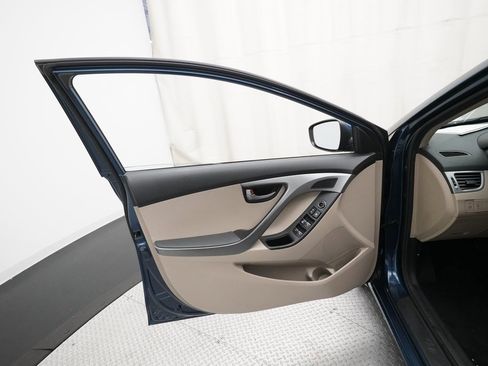 Used 2016 Hyundai Elantra SE image 26