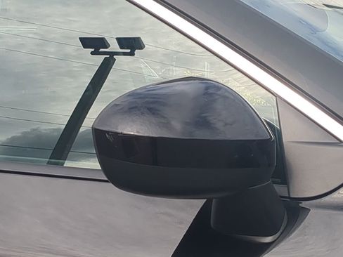 Used 2024 Nissan Rogue SV image 11