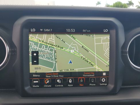 Used 2021 Jeep Gladiator Overland w/ Popular Equipment Package image 10