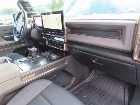 Used 2024 GMC Hummer EV 2X w/ Extreme Off-Road Package image 42