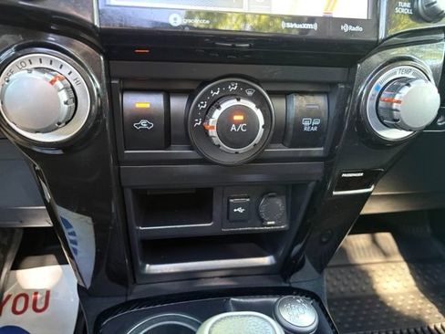 Used 2020 Toyota 4Runner TRD Off-Road Premium w/ Moonroof Package AWD/4WD image 28