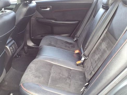 Used 2016 Toyota Camry XSE w/ Advanced Technology Package FWD image 10