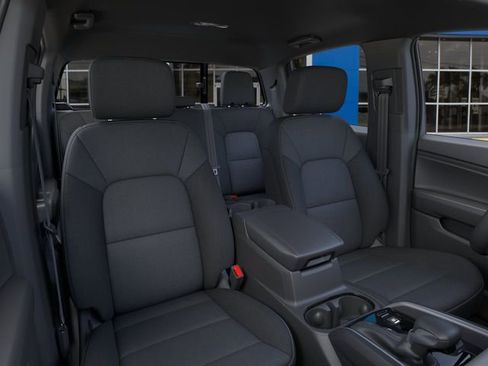 New 2025 Chevrolet Colorado W/T image 17